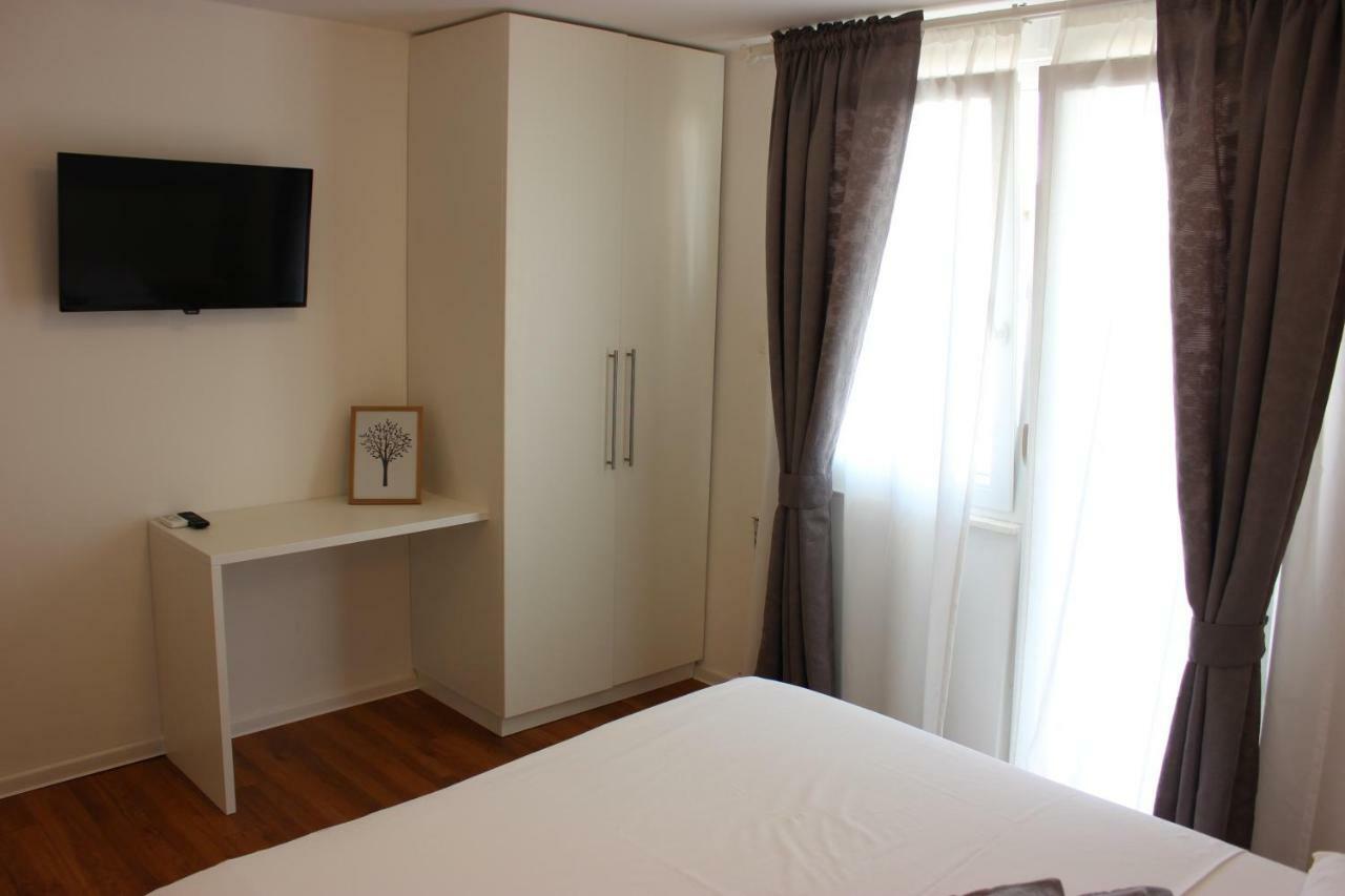 Apartments Juric Brodarica  Esterno foto